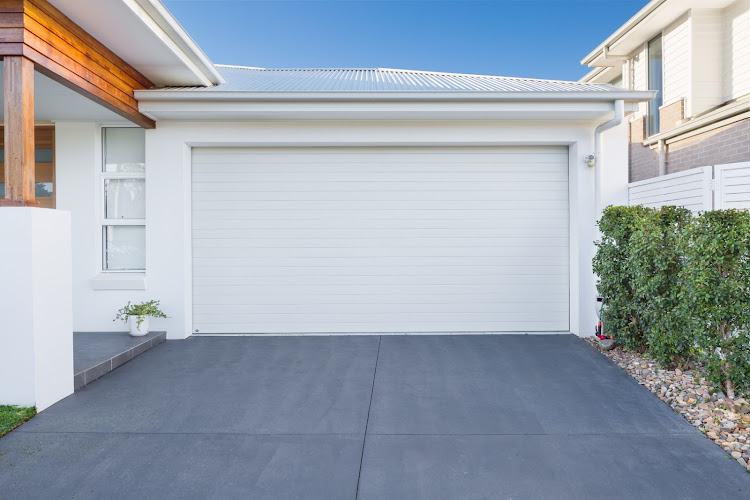 B&D Garage Doors - Melbourne East & South East in Hallam
