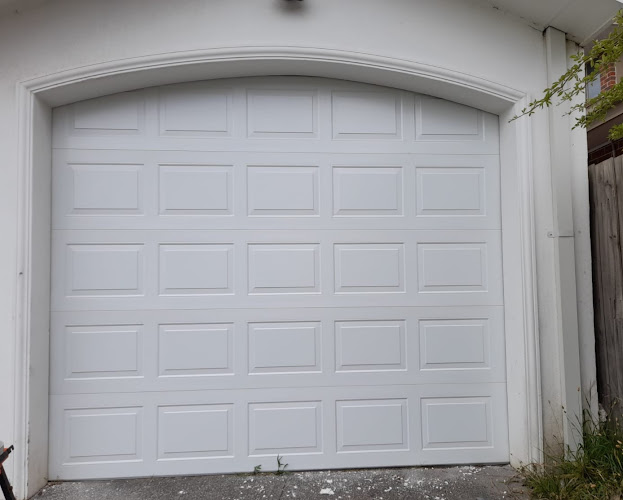 DG Garage Doors Services & Repairs in Point Cook