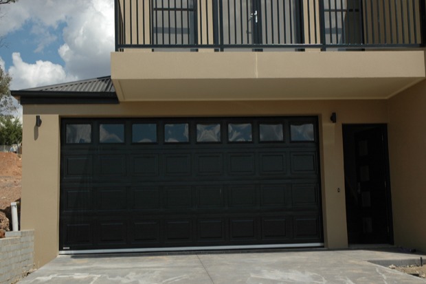 G T Roller Doors in California Gully