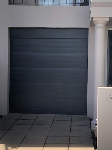 L.A. Bayside Garage Doors & Gates in Balaclava
