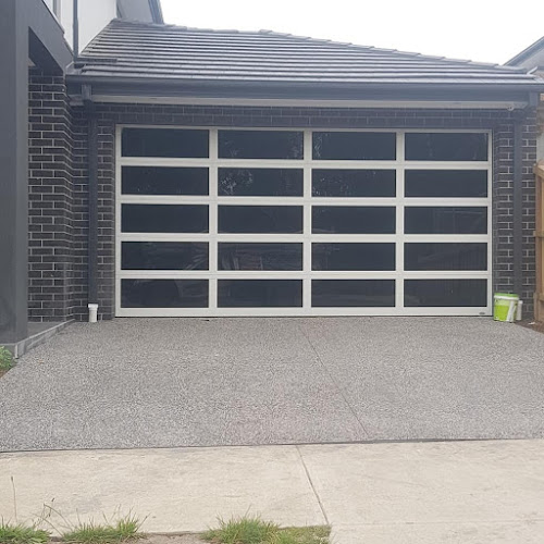 Star Garage Door in Dallas